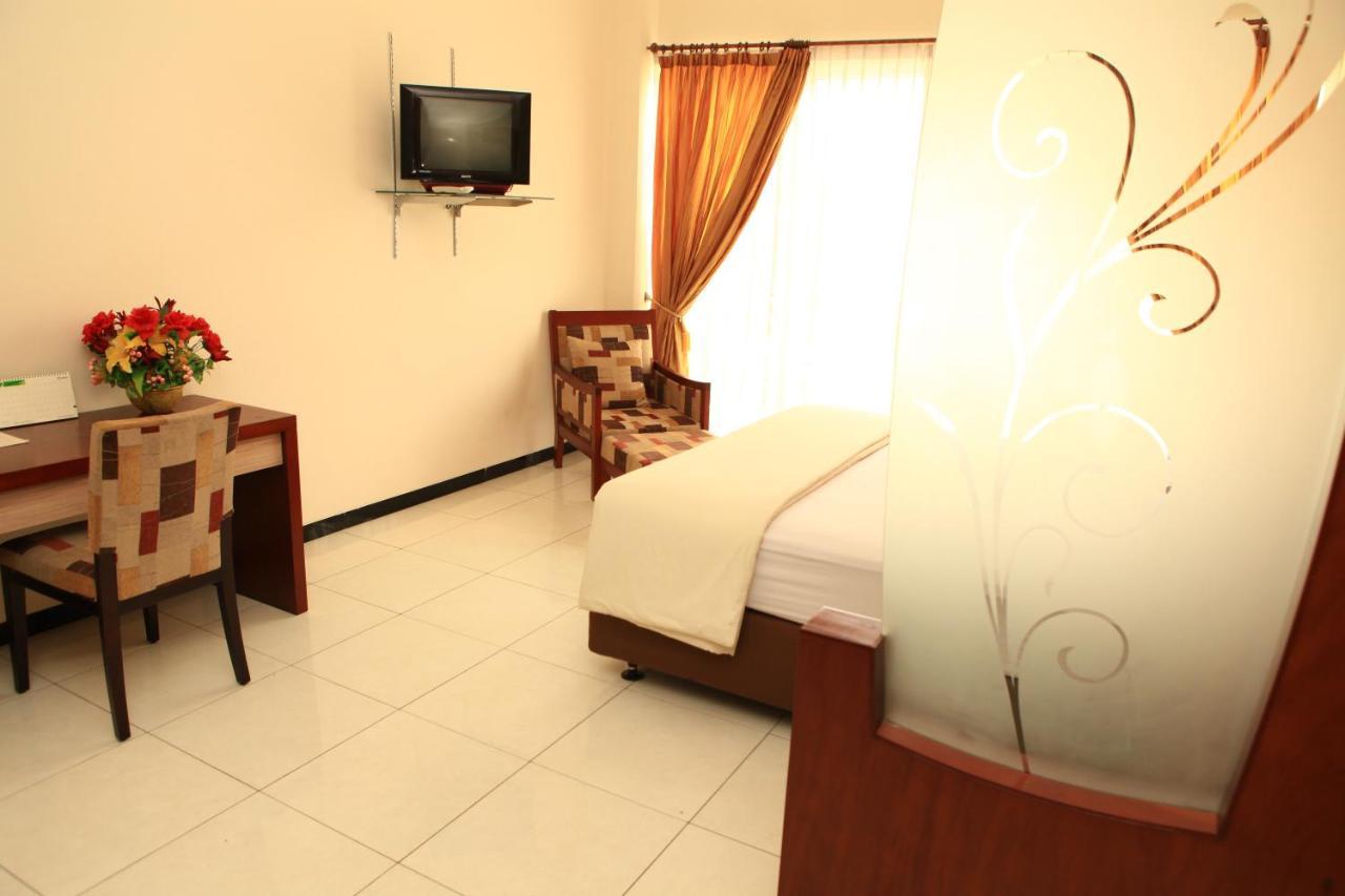 Hotel Arya Graha Semarang Zewnętrze zdjęcie